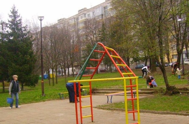 Партийно почистване по квартали