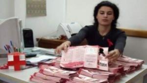 Хепънинг и презервативи за деня на съпричастност с болните от