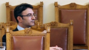 Министър Трайков допусна че България може да стигне оптимистичната прогноза