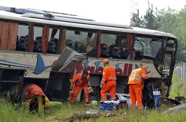 Автобус с германски деца се преобърна в Словения