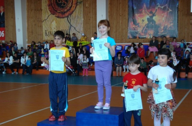 Каварна отбеляза Деня на спорта с Бързи, смели, сръчни