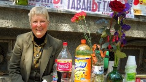 Леля Ева празнува 60 на улицата