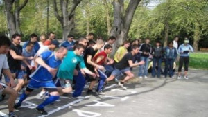 Крос спира движението