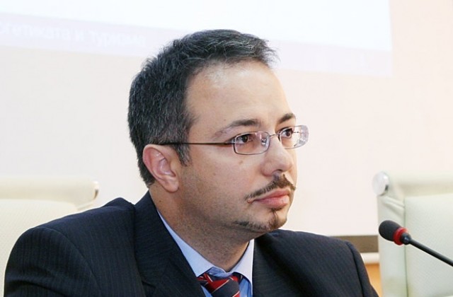Освободиха зам.-министъра по енергетиката Марий Косев, наследи го Делян Добрев