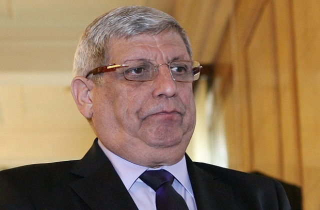Министърът на отбраната ще посети Шумен
