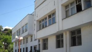 Габровец се обеси в дома си