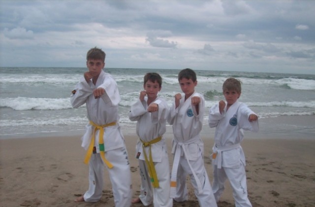 3Х8 медала за Кум Рьонг