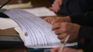 Студентите на НВУ получават дипломите си