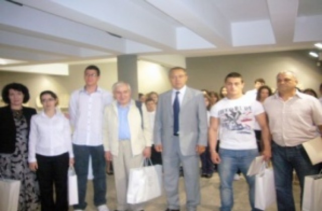 Отличиха млади старозагорски таланти