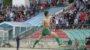 Сашо иска пет от пет