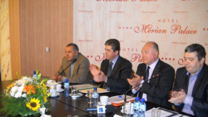 И според президента е нужна радикална промяна в политиката към