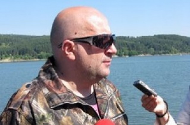 Рибари протестират на пътя за Дуранкулак