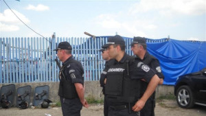 Пиян мъж удари полицай и вдигна скандал в Пристое