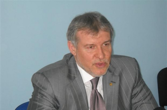 Обединението на десницата е изключително важно, смята Румен Христов