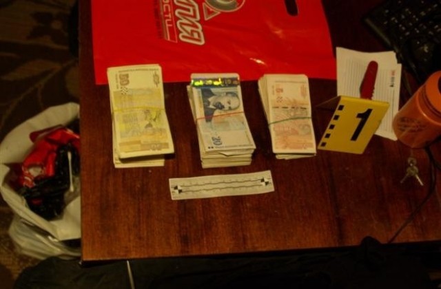 Варненски полицай задържан за обир на казино в Шумен