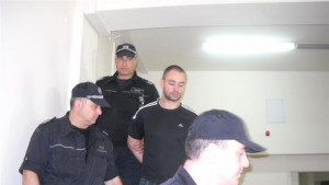 Тримата обрали казино в Шумен остават в ареста