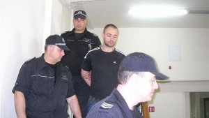 Варненски полицай обрал казино заради сестра си