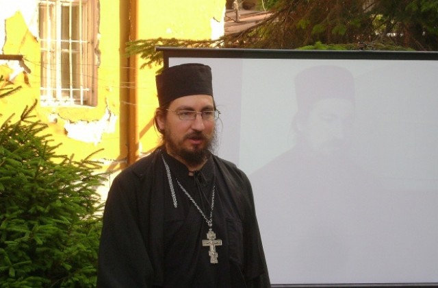 Йеромонах Висарион: Извънземните са бесове, Дънов е отрова