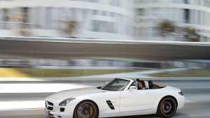 Mercedes показа SLS AMG Roadster