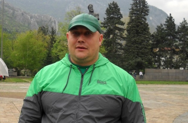 Феновете на Ботев подкрепят ръководството, Райков преминава в Левски