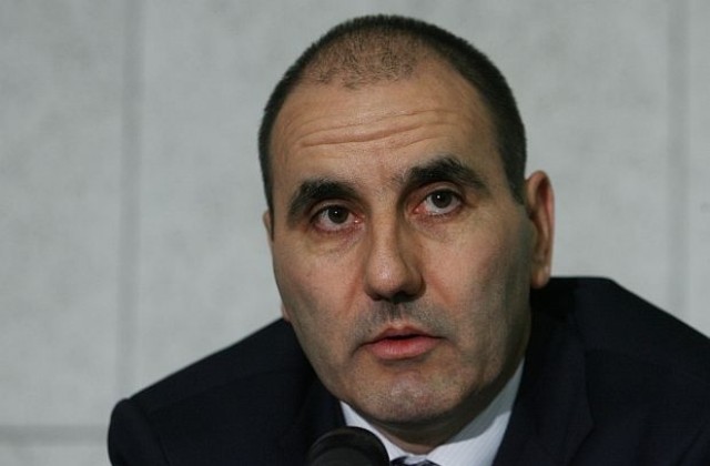 Цветанов се извини за погрешно нахлуване на полицаи в дома на варненци