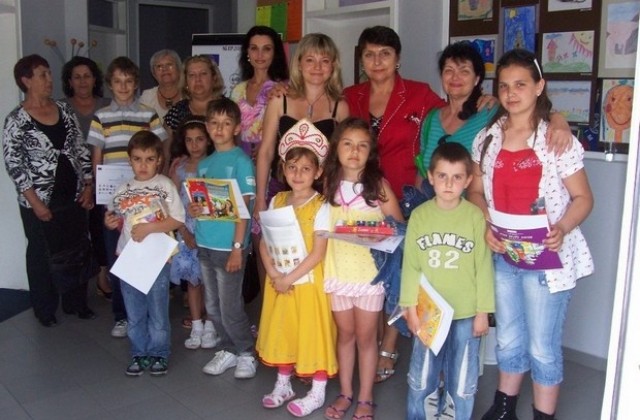И деца-имигранти празнуваха днес