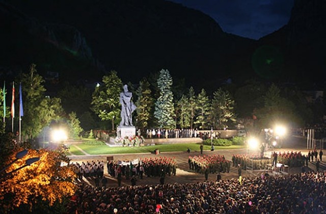 Цецка Цачева: Единството на България е без алтернатива