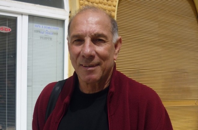 Самуилово празнува