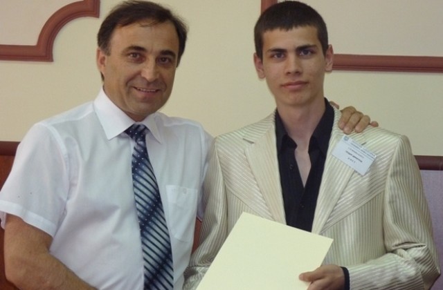 Ученици ръководиха Община Нова Загора за един ден