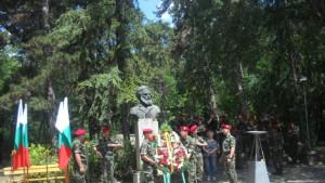 Почетоха Ботев и загиналите за свободата на България