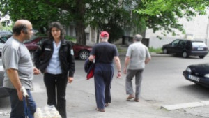 Нелегален продавач счупил стъклото на автомобил на общинска полиция