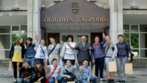 Новите шампионки по хандбал в ученическите игри ще тренират в