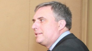 Калфин Има натиск страните да намалят вноските си за бюджета