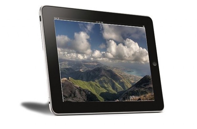 С iPad ученическите чанти олекват