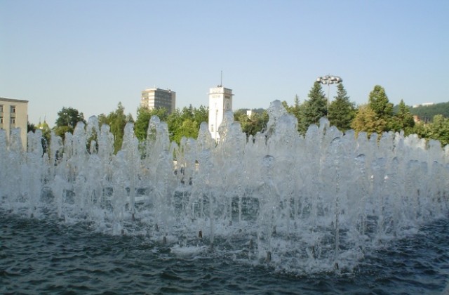 Слънчево и топло