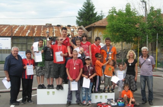 Врачанските деца спечелиха купата по автомоделизъм