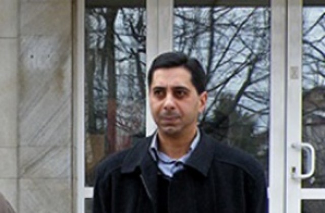 Горя колата на врачански полицай