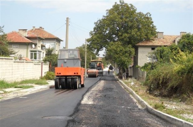 Продължава изкърпването на дупките в Шумен