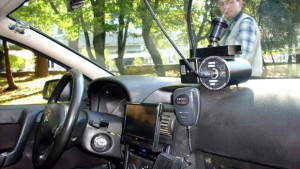 Неизряден шофьор се опита да подкупи с 200 лв столични