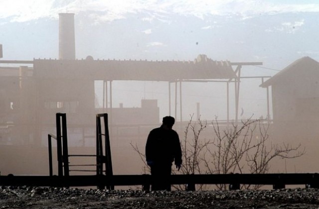 Гражданите от район Кремиковци настояват за компенсации за замърсените им земи