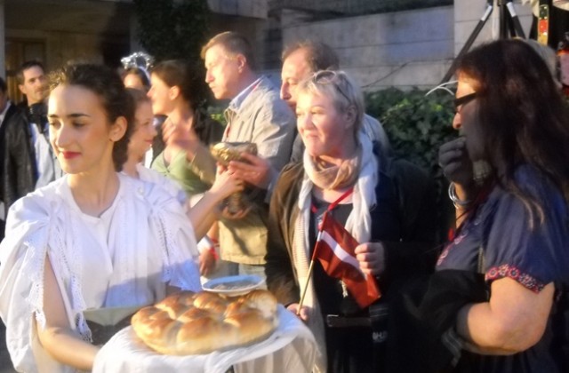 Георги Първанов каза на добър час на фестивала Време