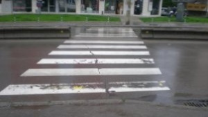 Блъснаха жена на пешеходна пътека