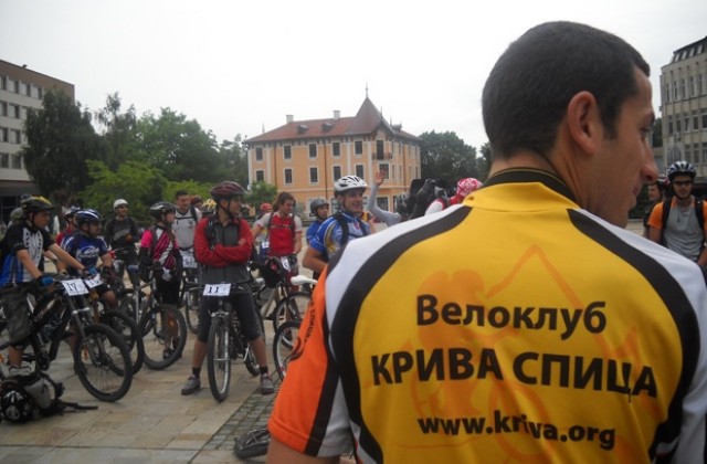 53-ма колоездачи покоряват Врачанския Балкан