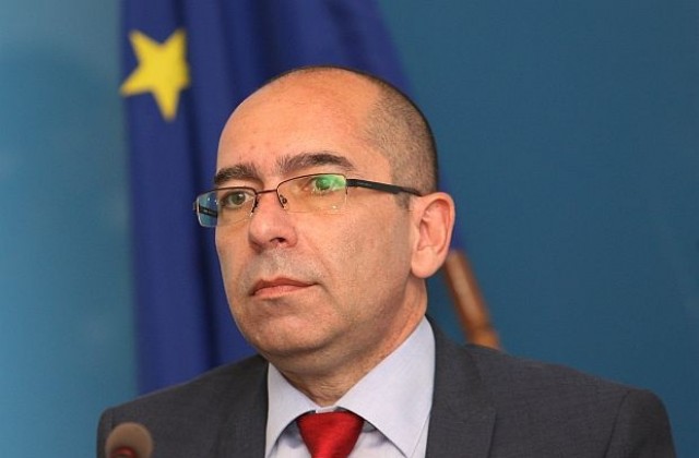 Константинов отхвърли идеята таксата при лекар да не зависи от минималната заплата