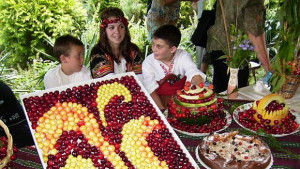 Кюстендилската череша поскъпа от златото