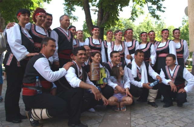 За Добрич замина наградата на кмета от „Капанска китка 2011”