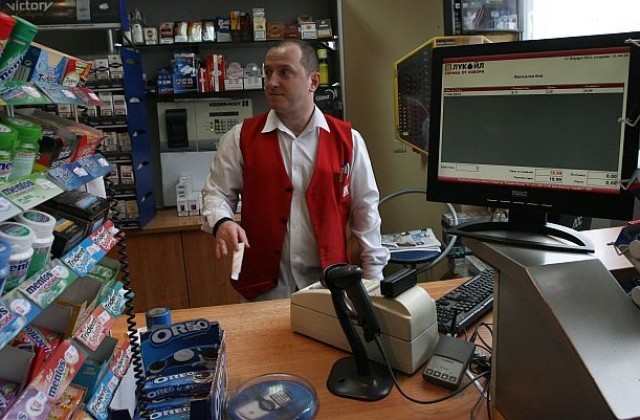 Връзката на касовите апарати с НАП – крачка напред, две назад