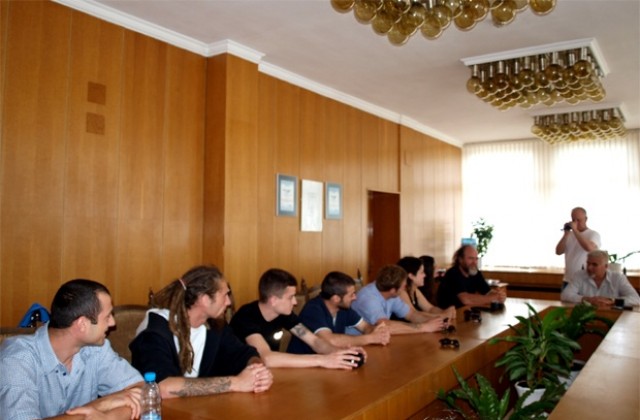 Догодина и скулптори от чужбина идват за симпозиума в Разград
