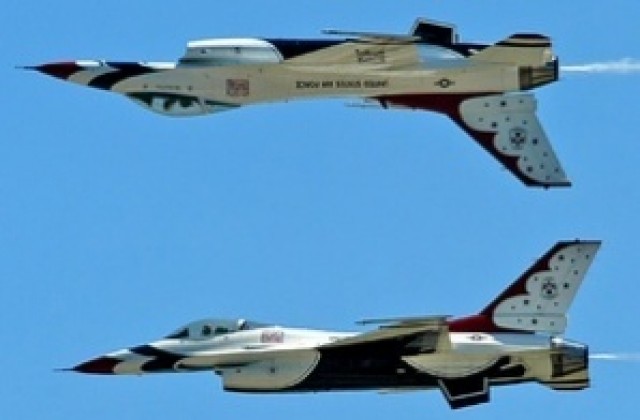 “Буревестниците” с авиошоу за 100-годишнината на Българска авиация