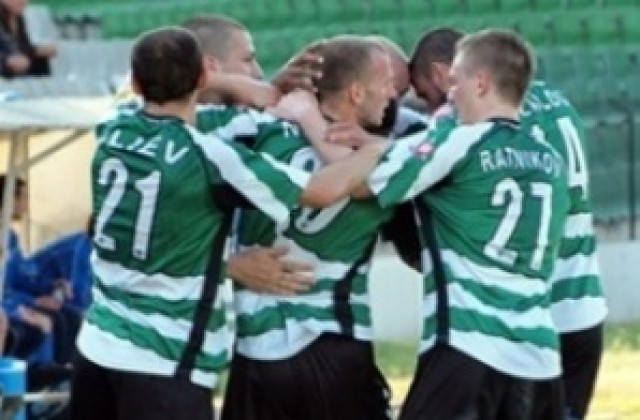 Трима чужденци идват в Черно море